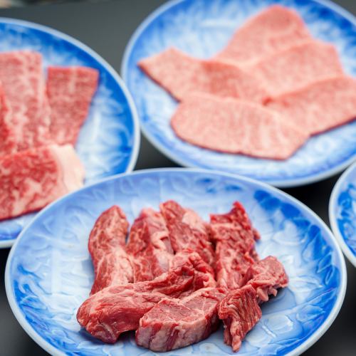 炙家の焼肉を食べ放題で