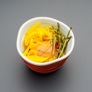 【名物】とろたくユッケ