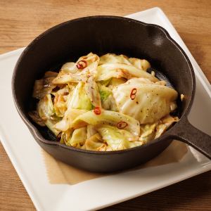 アンチョビ牛タンキャベツ　焦がし旨み仕立て