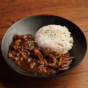 とろける牛タンのスパイスカレー