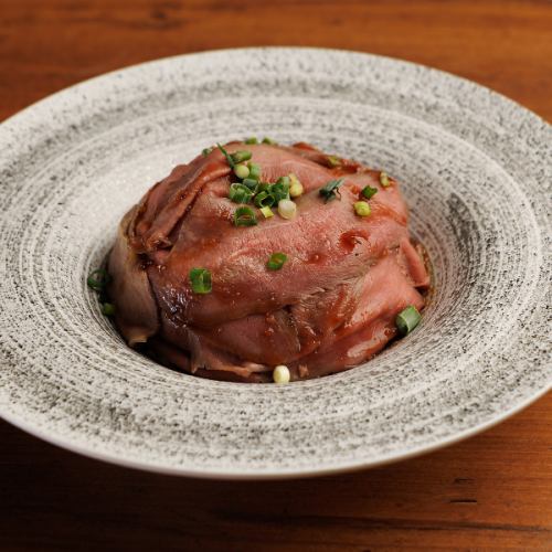 極潤！牛タンローストビーフ丼