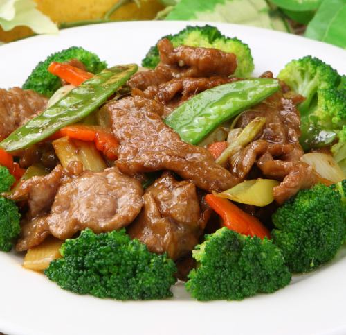 Stir-fried beef and broccoli