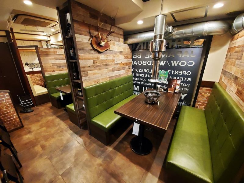 [3 minutes walk from JR Tsukamoto Station] The table seats are all half-private rooms and private rooms with smoke exhaust ducts installed at each table, so you do not have to worry about smoke and smell! Perfect for dates and family meals.There is a coin parking next to it.