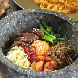 돌솥 비빔밥