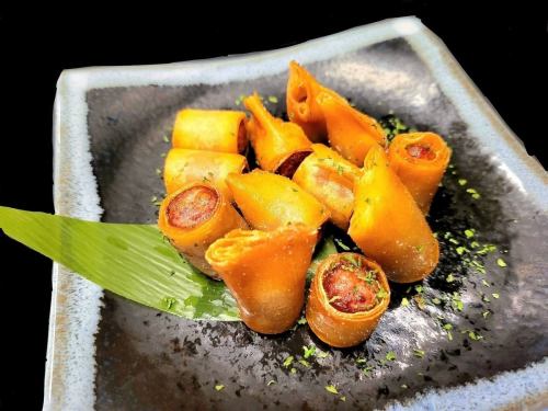 粗挽きウインナーロール揚げ/鶏皮せんべい