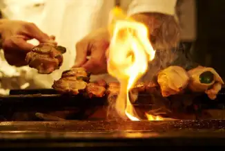 Yakitori course with unlimited refills + 120 minutes of all-you-can-drink: 10,000 yen (11,000 yen including tax)