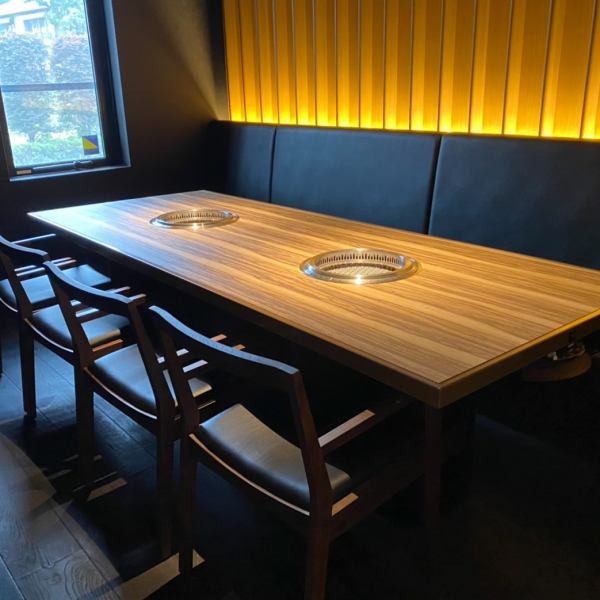 We have a private room for up to 8 people in the store ♪ Please use it for various occasions such as company banquets and family meals.We also have seats where you can use cushions, so it is safe for seniors with children ♪
