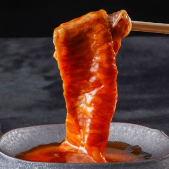 浓郁的鸡蛋、牛腩肉寿喜烧