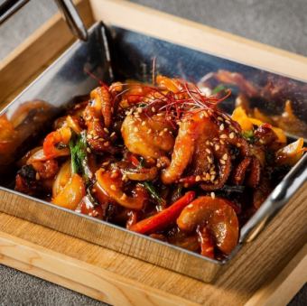 旨辛チュクミ（韓国イイダコ炒め）