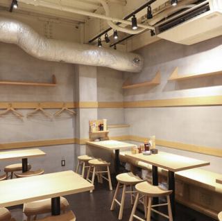 4名様向けのソファー席がございます！