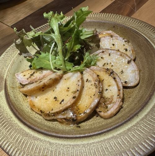 Yam and pork belly with basil flavor