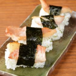 トントロ塩むすび