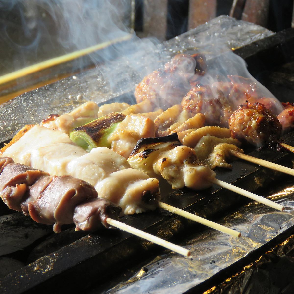 Yakitori grilled over binchotan charcoal is exquisite!