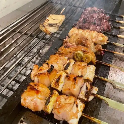 炭火でじっくり焼き上げた絶品焼き鳥