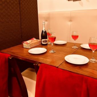 We also have table seating available in the restaurant. Please feel free to contact us for reservations of 2 or more people.