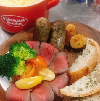 [SNS-worthy! Stretchy cheese!!] Roast beef x cheese fondue and 8 other dishes♪ 120 minutes of all-you-can-drink included