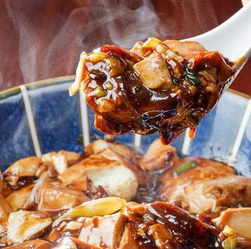 【大人気！麻婆豆腐】秘伝の調理法が光る逸品☆本場スパイスとお肉の旨みで深い味わいでリピーター続出♪