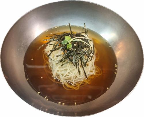 Seaweed cold noodles