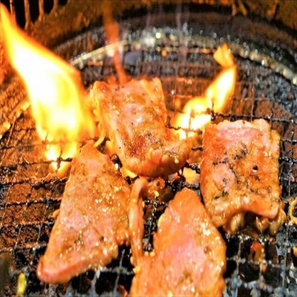 【ご予約の際のお願い】丁寧に真心を込めて作られた料理が味わえます。ただし、料理の提供までにお時間を頂くこともあるため、ご予約がオススメです。数品でも構わないので、事前に料理をご予約いただければありがたいです。ぜひ一度、当店の魅力を体感してみてください！