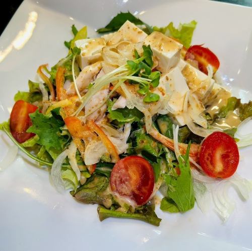 豆腐と蒸し鶏のサラダ