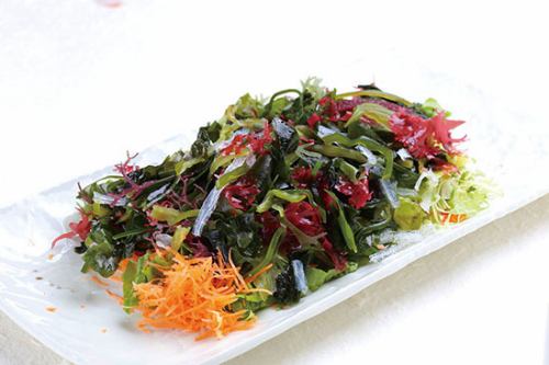 Four kinds of mineral seaweed salad