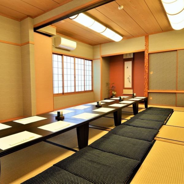 The tatami seats can be used for 6 to 25 people.It is also available for various banquets, legal affairs and celebrations, so reservations can be made by phone.Also, if you make a reservation with more than 15 people using a coupon, the secretary will be free, so please use it together ◎