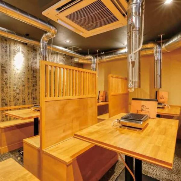 落ち着いた雰囲気の店内でとことんこだわり抜いた上質な焼肉を楽しむ♪各種宴会や飲み会にはコース利用が便利！カルビやハラミ、タン塩などが楽しめるスタンダードコース4400円(税込)！人気メニューを幅広く味わえる90飲み放題付ソンガンコース8000円(税込)！