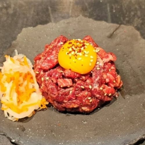 牛ユッケあります♪