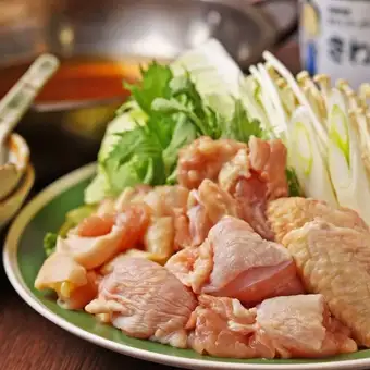 【鸡肉火锅】辣味特价：2200日元（含税）/每份
