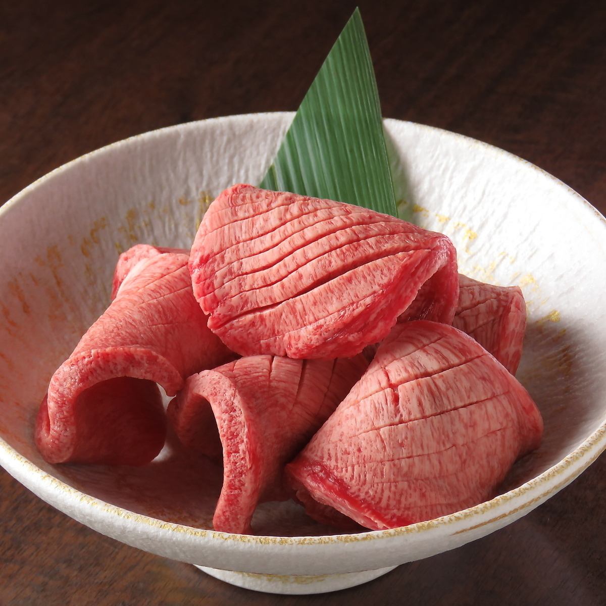 山形牛や多彩な逸品料理が魅力の焼肉店です