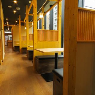 Total of 90 seats!! We can accommodate up to 90 people◎As a large restaurant, we have many private rooms available♪Private rooms are available for 4 people or more!!There are a limited number of private rooms, so please let the staff know when making your reservation if you would like to use one!!We also have many discount coupons!Perfect for girls' parties and drinking parties in the Machida area◎