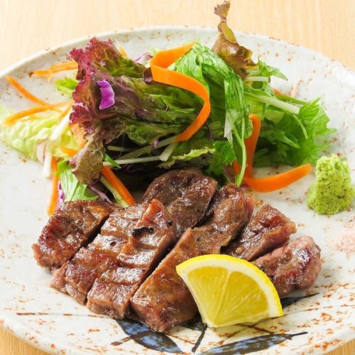 Thickly sliced charcoal grilled beef tongue