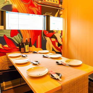 光と影が織り成す上質な美食空間!!都会の喧騒を忘れ大人の時間をゆったり堪能できる空間をご用意♪当店は全国の地酒も多数ご用意してます。 常時約10種類以上の地酒でお客様をお出迎えいたします♪なかなか手に入ることが難しい銘酒もございますので、是非お試しくださいませ♪お得な飲み放題プランは1480円!!