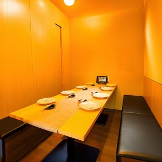 プライベートな内輪だけのパーティー・宴会を任された幹事の方におすすめな個室居酒屋♪周りを気にすることなく心に残る一日を演出するためスタッフ一同精一杯サービスさせていただきます◎利用プランは飲み放題コースがおすすめ!!町田駅から4分と駅近の好立地居酒屋なのでみんなが集まりやすく便利なのも魅力。