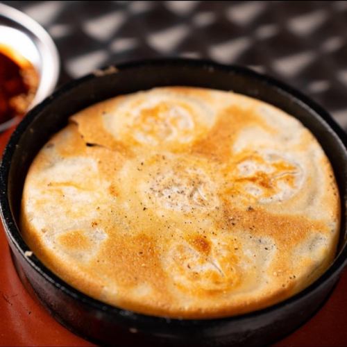 Mandu with iron plate wings