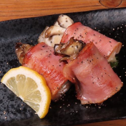 Grilled Maitake Mushroom with Bacon and Cheese