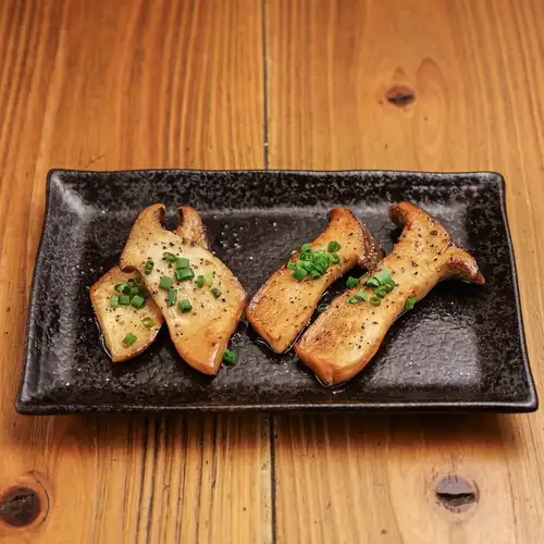 奶油醬油杏桃鮑菇牛排