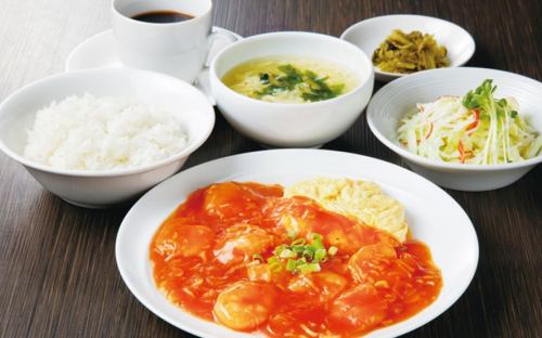 平日夜限定！エビチリソース定食