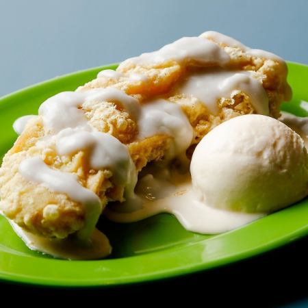 Fried banana and coconut ice cream with coconut milk