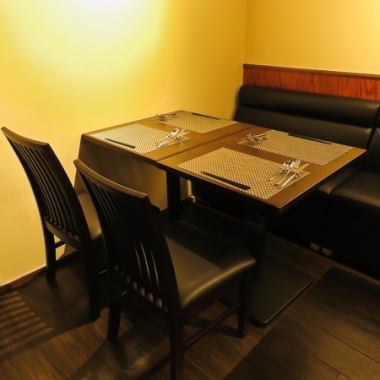 【Table seat】 Simple but fashionable interior ♪ There are many recommended menus for the day! If you have something to worry about, such as unusual kinds of ingredients and wines you normally do not see, please do not hesitate to ask the staff!