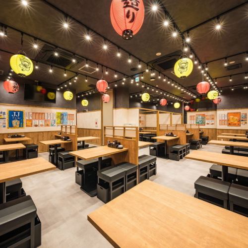 大人数も安心!宴会に最適な広々フロア♪