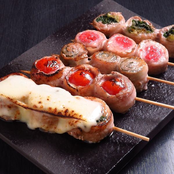 博多野菜巻き　各2本590円（税込）～