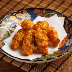 香喷喷的炸玉米