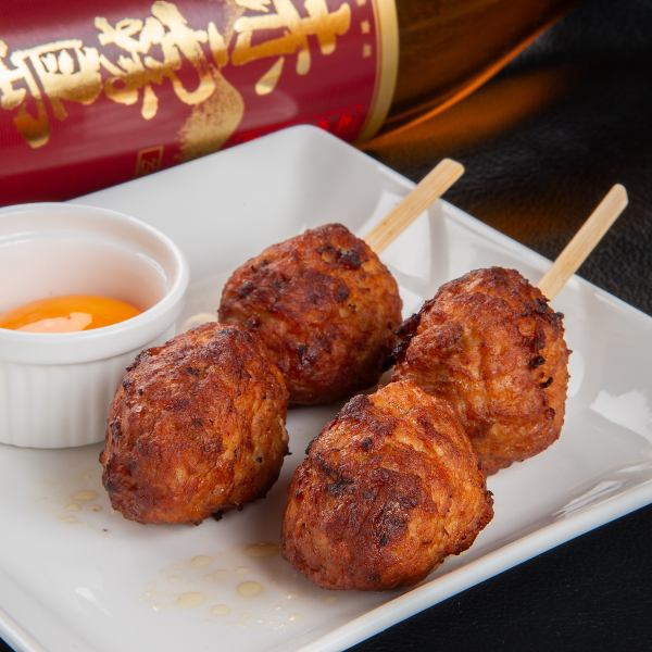 【ボリューム満点！！】食べ応え抜群で大満足の「つくね串」は外せない自慢の一品♪