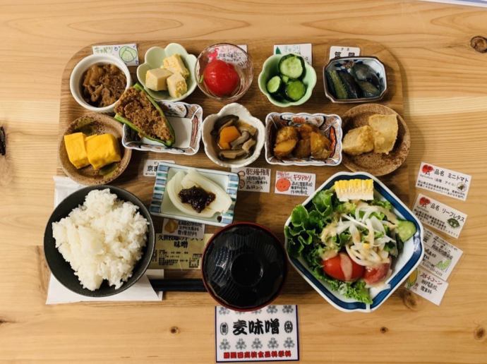 テレビで紹介されました 日替わり小鉢御膳12種 ランチタイムのみのご提供 居酒屋 岡山農業高校レストラン