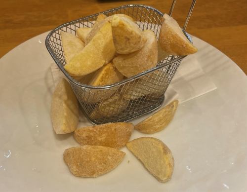 ポテトフライ~チーズと黒胡椒のカーチョエペペ風~