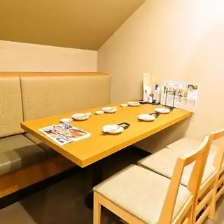私人包间，让您可以悠闲地享用美食，无需担心周围的人。