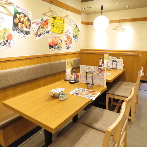 落ち着いた店内はちょっとした飲み会や宴会などに最適♪
