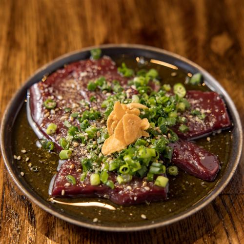 【極上の鮮度】鮮度が命。当店自慢の妥協なき逸品『特選牛レバー』