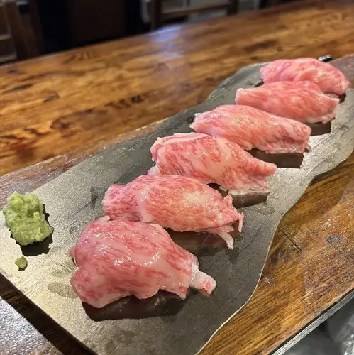 【炙り肉寿司】